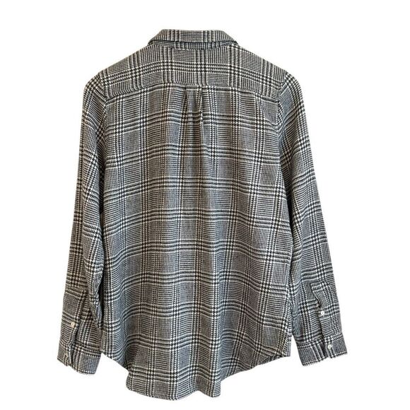 Woolrich Women's Grey and White Plaid Flannel Button-Down Shirt Size Medium - Picture 3 of 7